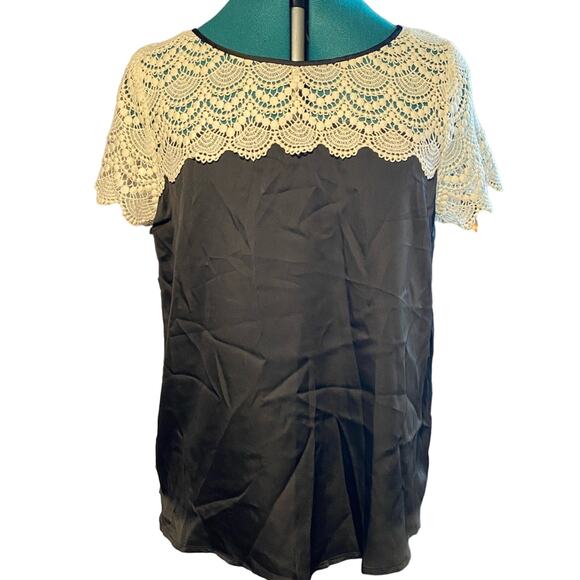 LC Lauren Conrad Tops - LC Lauren Conrad NWT Top Size Medium Color White and Black
